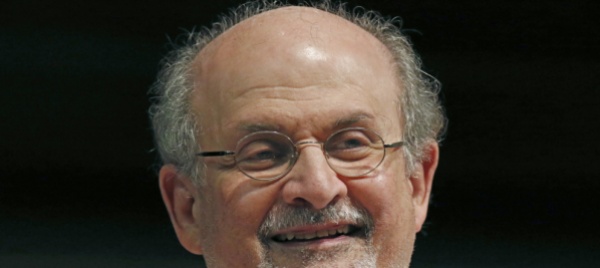 salman-rushdie-accoltellato-sul-palco-a-new-york