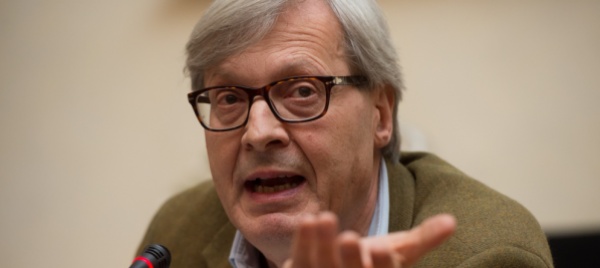 sgarbi-multato-dalla-polizia-cantonale-mai-piu-in-svizzera
