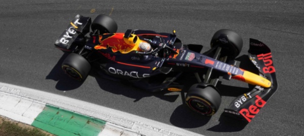 anche-la-domenica-di-monza-porta-bene-a-verstappen-tra-i-fischi