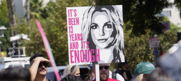 britney-spears-si-ritira-traumatizzata-dalla-vita