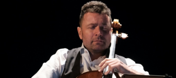 il-violoncellista-mattia-zappa-in-concerto-a-sobrio