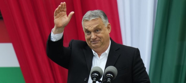 l-ue-pronta-a-tagliare-7-5-miliardi-di-fondi-a-orban