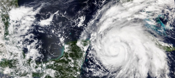 la-florida-si-prepara-all-uragano-ian