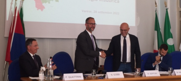 varese-norman-gobbi-passa-il-testimone-a-massimo-sartori