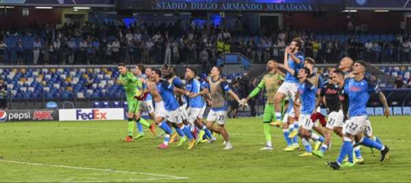 la-regina-fa-posticipare-la-partita-rangers-napoli