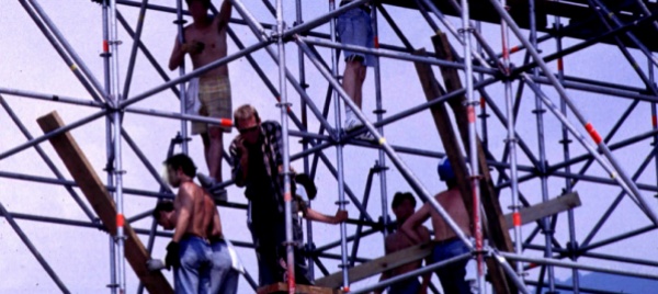 irregolarita-nel-mondo-del-lavoro-numeri-allarmanti-a-como