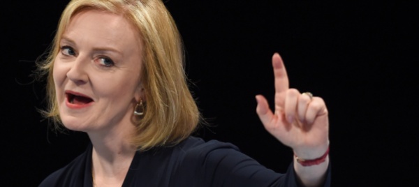 e-il-giorno-di-liz-prima-ministra-inglese