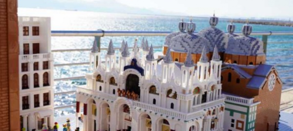 un-record-170mila-mattoncini-di-lego-per-piazza-san-marco