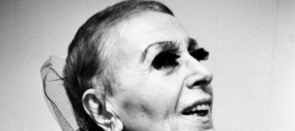 louise-nevelson-painted-it-black