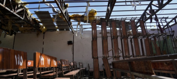 afghanistan-kamikaze-si-fa-esplodere-in-una-scuola-a-kabul