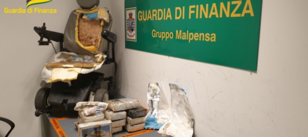 finto-disabile-con-la-droga-nella-sedia-a-rotelle-arrestato