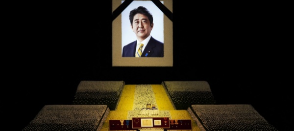 al-via-i-funerali-di-stato-per-abe-con-protesta