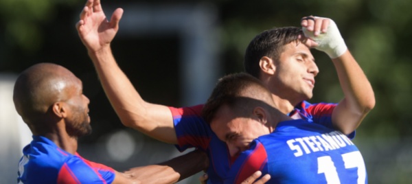 chiasso-piu-forte-dei-problemi-societari-e-dei-litigi-in-tribuna