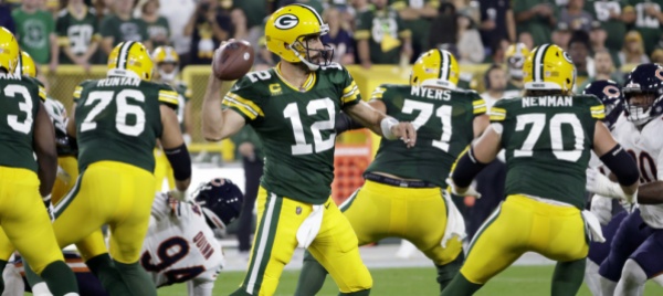 aaron-rodgers-si-accomoda-nell-elitario-club-dei-500