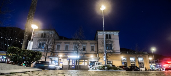 l-illuminazione-pubblica-non-si-puo-spegnere-neanche-volendo