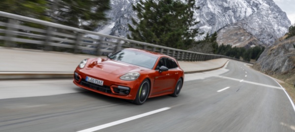porsche-panamera-4-e-hybrid-sport-turismo