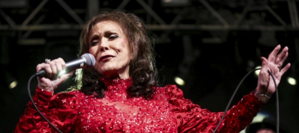 addio-a-loretta-lynn-icona-della-musica-country-in-usa
