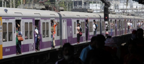 arrestati-4-italiani-per-i-graffiti-su-un-treno