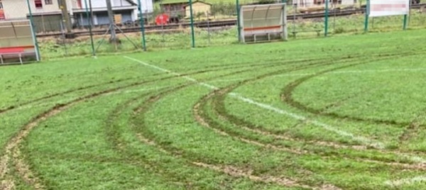 prato-leventina-campo-da-calcio-distrutto-e-denuncia