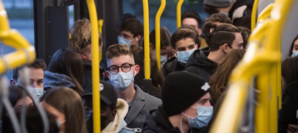 bus-pieni-e-ritardi-una-lotta-raggiungere-il-liceo-lugano-2