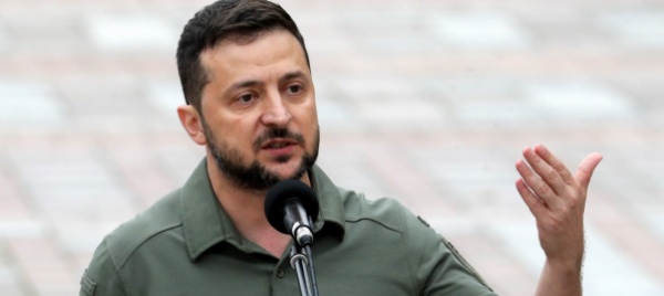 zelensky-vieta-i-negoziati-coi-russi-che-ammettono-la-ritirata