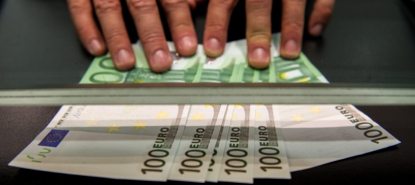 un-milione-sospetto-verso-chiasso-e-scatta-la-segnalazione
