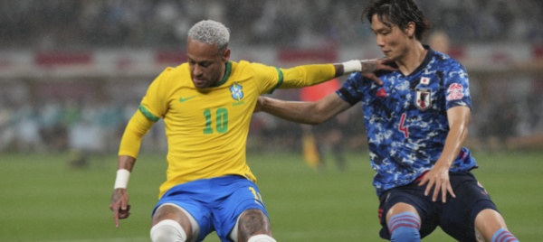 il-brasile-lascia-a-casa-firmino-ma-porta-dani-alves