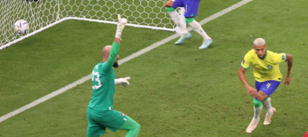 una-doppietta-di-richarlison-mette-le-ali-al-brasile