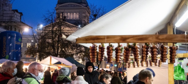oggi-a-berna-il-tradizionale-mercato-delle-cipolle