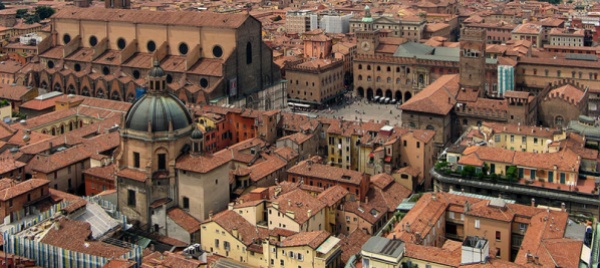 e-bologna-la-prima-citta-della-penisola-a-30-km/h