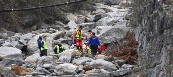 cade-col-quad-nel-fiume-a-traversa-morto-29enne-bleniese