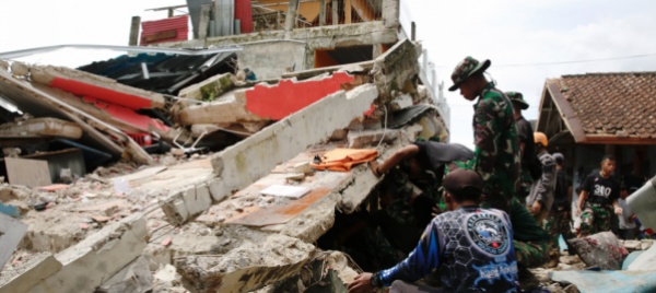 sale-a-268-il-numero-dei-morti-nel-terremoto-in-indonesia