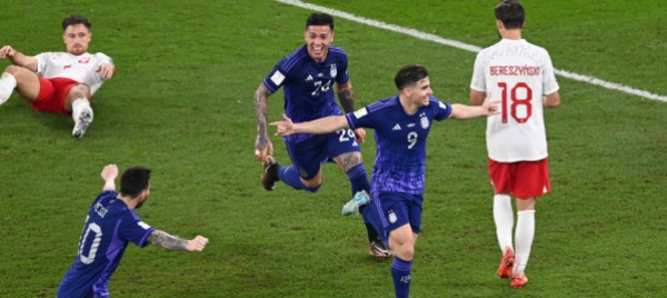 in-campo-c-e-solo-l-argentina-avanti-con-mac-allister-e-alvarez