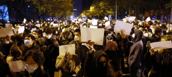 la-protesta-cinese-e-un-foglio-bianco