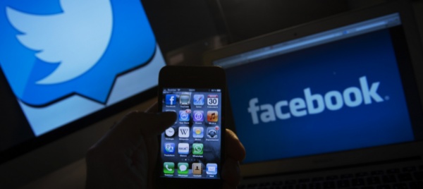 gli-italiani-un-terzo-della-vita-lo-passano-online