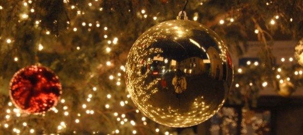 campione-d-italia-in-versione-natale-2022-fra-musica-e-doni