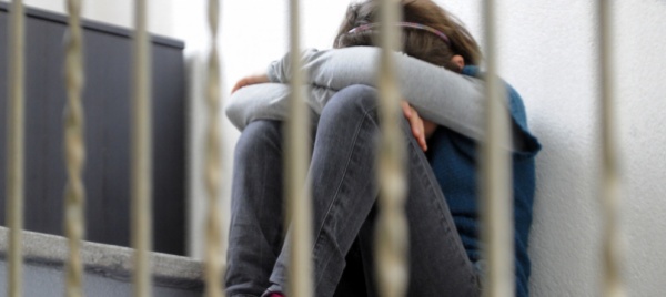 atti-sessuali-con-fanciulli-in-carcere-istruttore-di-yoga