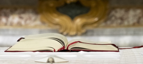 fuga-di-monossido-di-carbonio-in-chiesa-in-due-all-ospedale