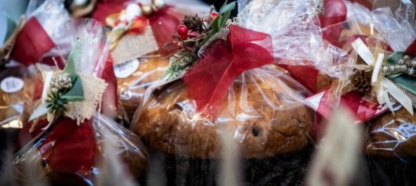 pregassona-una-panettonata-contro-la-violenza-sulle-donne