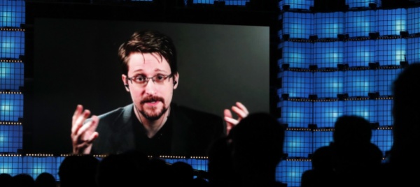 snowden-ha-preso-il-passaporto-russo