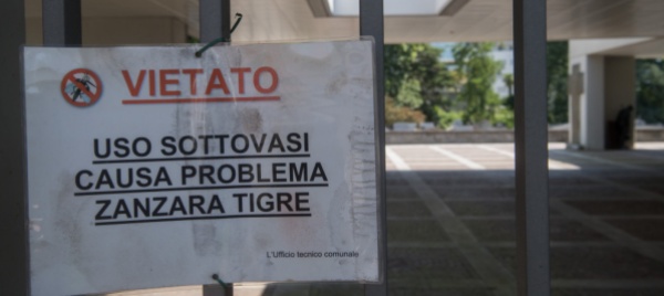 al-campus-supsi-a-mendrisio-si-parla-di-zanzare-e-altro