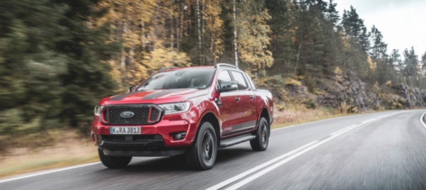 ford-ranger-stormtrak-tuttofare-di-sostanza