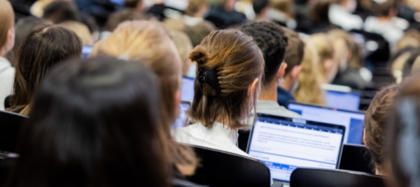 la-formazione-terziaria-in-ticino-non-paga-bene